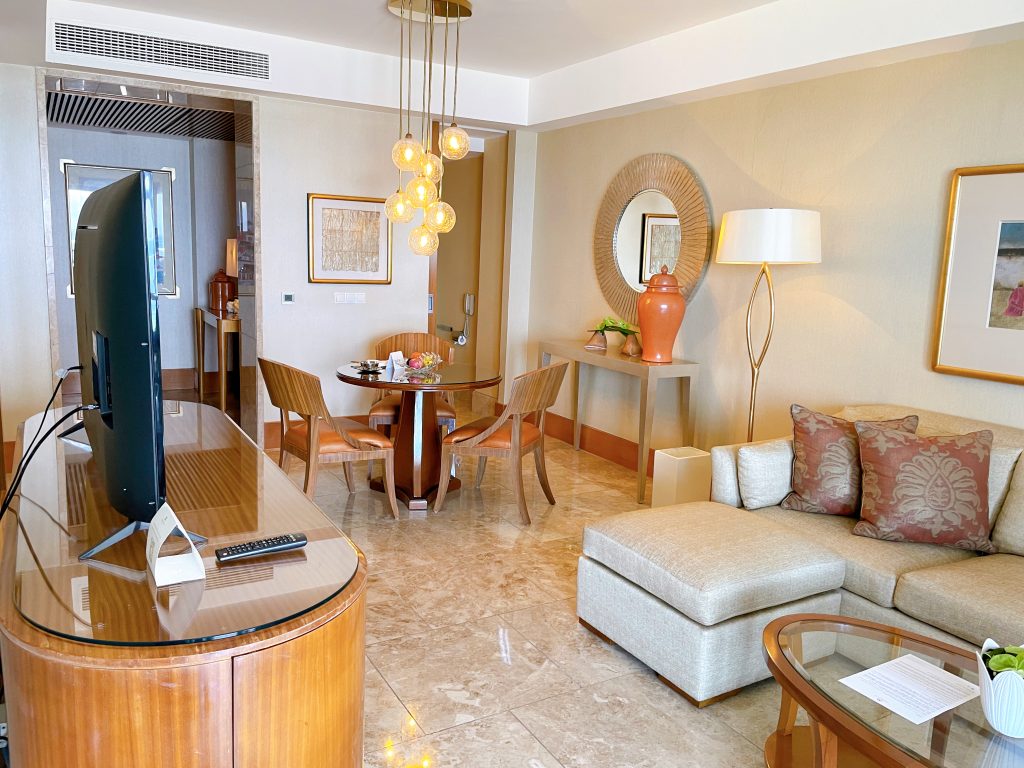 The Earl Beachfront View(ジ・アールスイート ビーチフロントビュー)リビング