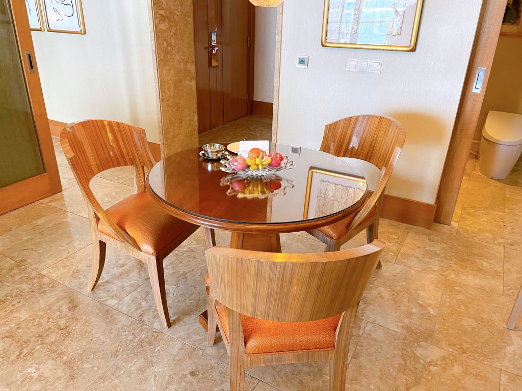 The Earl Beachfront View(ジ・アールスイート ビーチフロントビュー)リビング